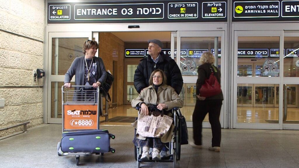 ליווי צמוד בשדה התעופה